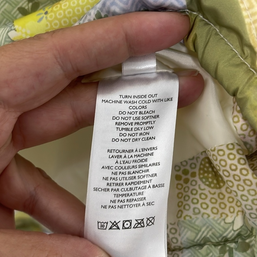 URBAN OUTFITTERS Kit Patchwork Printed Nylon Puffer Jacket Size MEDIUM New - Picture 7 of 9